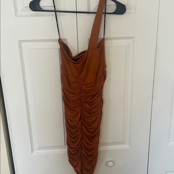 Rust One-Shoulder Ruched Dress - Picture 4 of 7